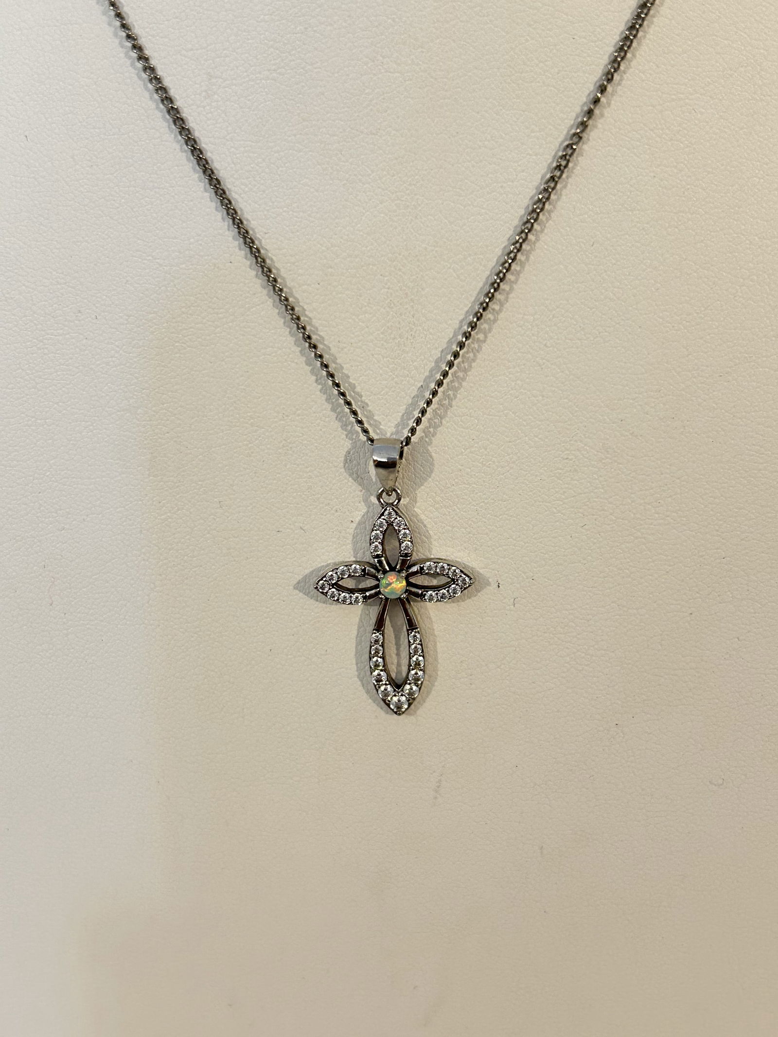 Vintage sterling silver cross opal pendant necklace 18" (1 of 5)