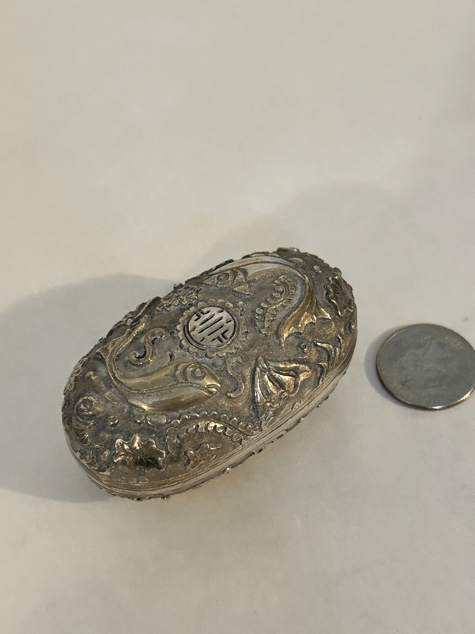 Vintage silver pill Case: Vintage silver pill Case Please view all photos as they are part of the description and condition of this Item, Feel free to contact me with questions or picture requests! Used Item AS IS