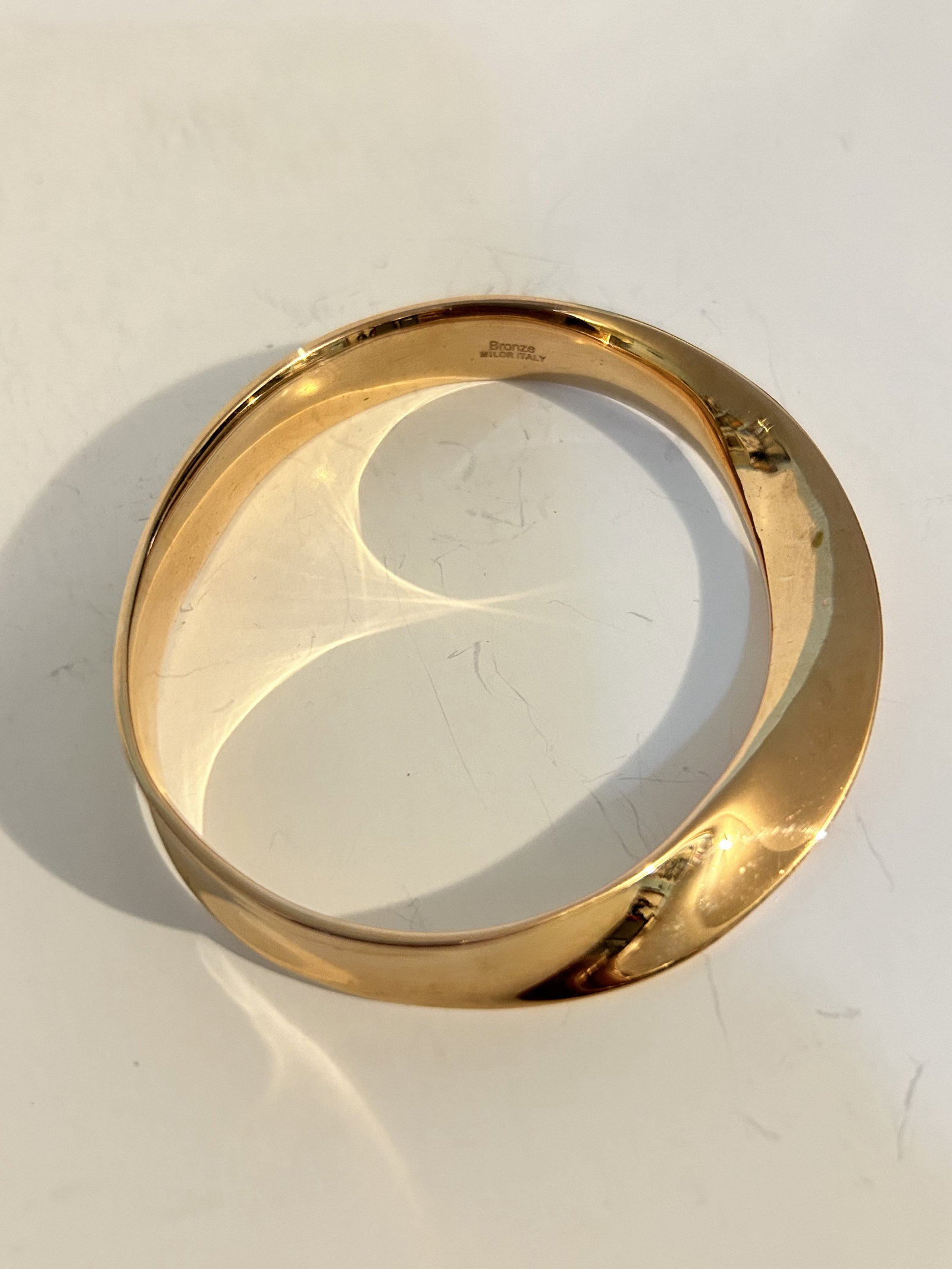 Vintage Bronze Milor Italy Rose Gold Bracelet 8": Vintage Bronze Milor Italy Rose Gold Bracelet 8" Please view all photos as they are part of the description and condition of this Item, Feel free to contact me with questions or picture requests! Used