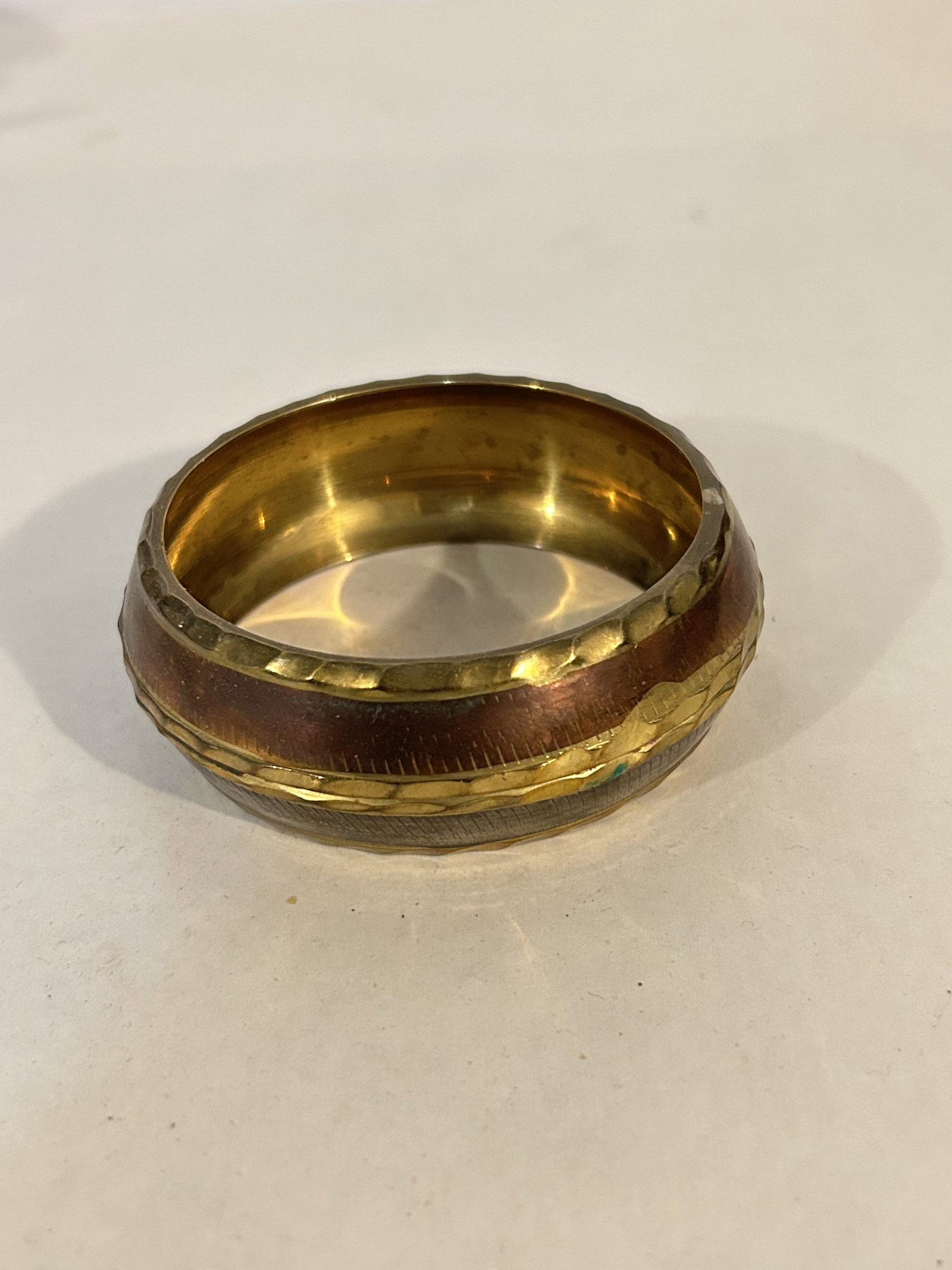 Vintage India brass Bracelet 8": Vintage India brass Bracelet 8" Please view all photos as they are part of the description and condition of this Item, Feel free to contact me with questions or picture requests! Used Item AS IS