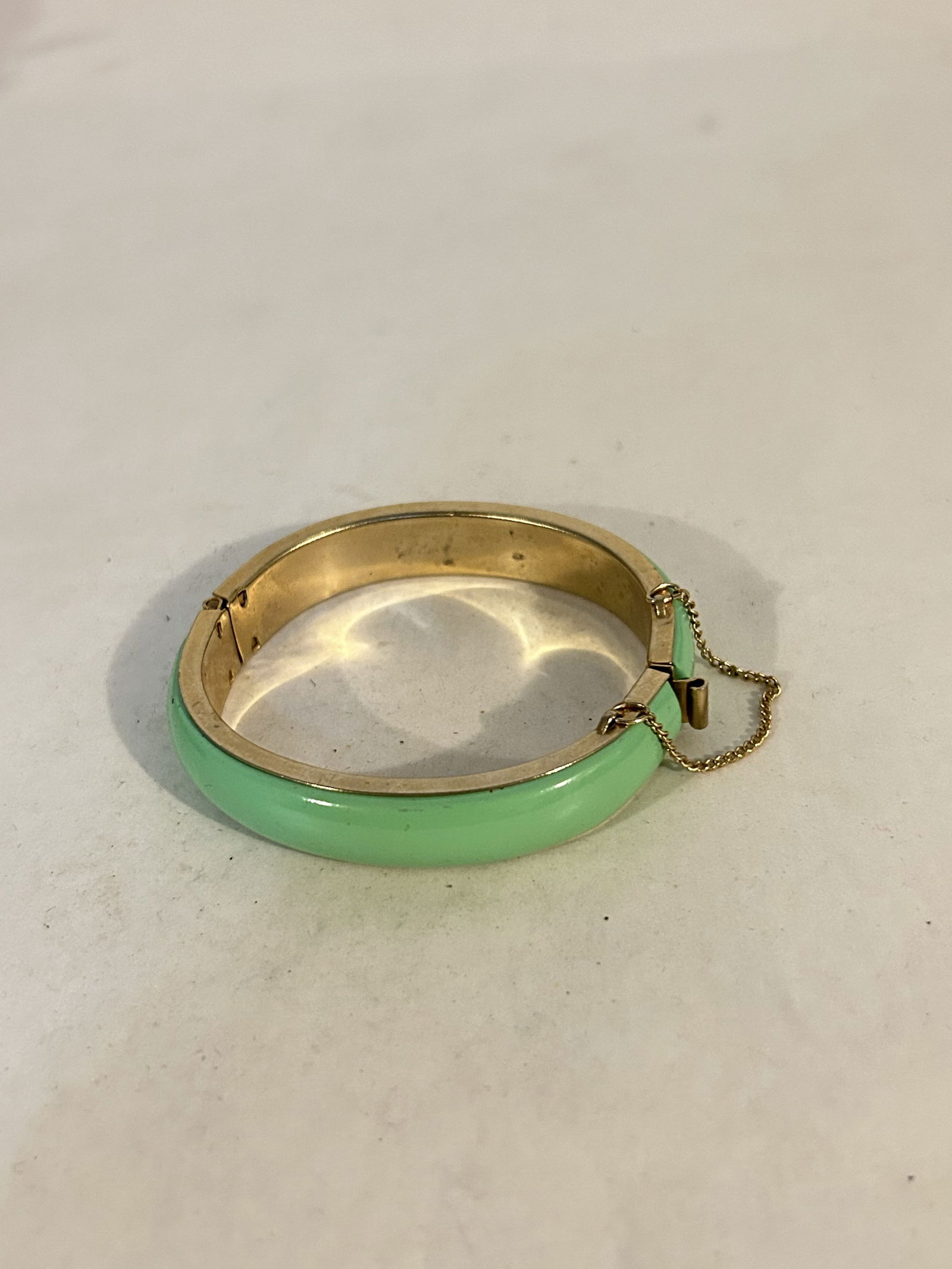 Vintage green enamel hinged Bracelet 7" (1 of 3)