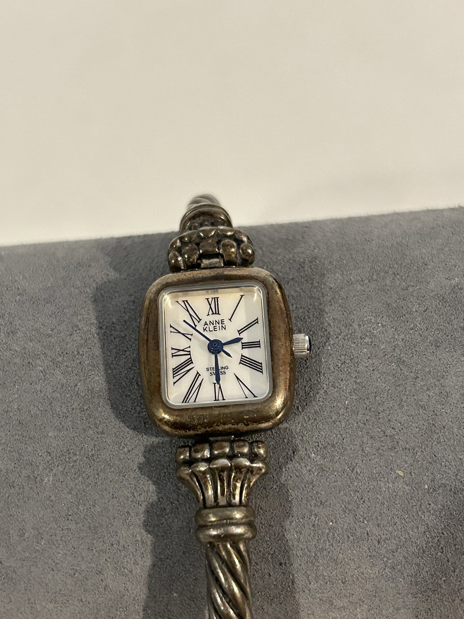 Vintage Ann Klien Sterling Silver working Watch: Vintage Ann Klien Sterling Silver working Watch Please view all photos as they are part of the description and condition of this Item, Feel free to contact me with questions or picture requests! Used 
