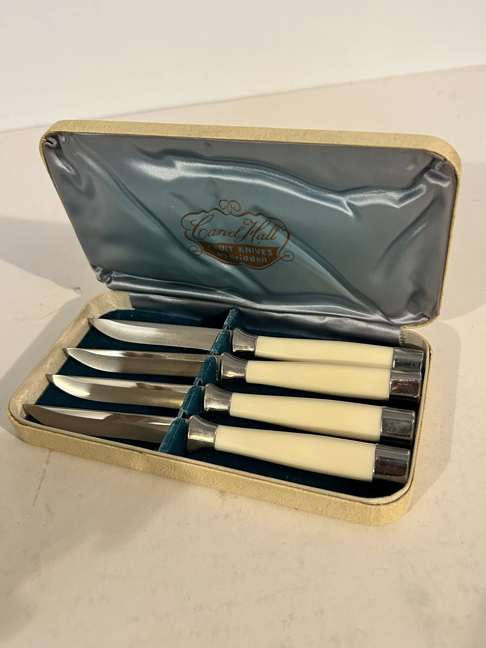 Vintage Carvel Hall fruit knives by Bridell New: Vintage Carvel Hall fruit knives by Bridell New Please view all photos as they are part of the description and condition of this Item, Feel free to contact me with questions or picture requests! Used