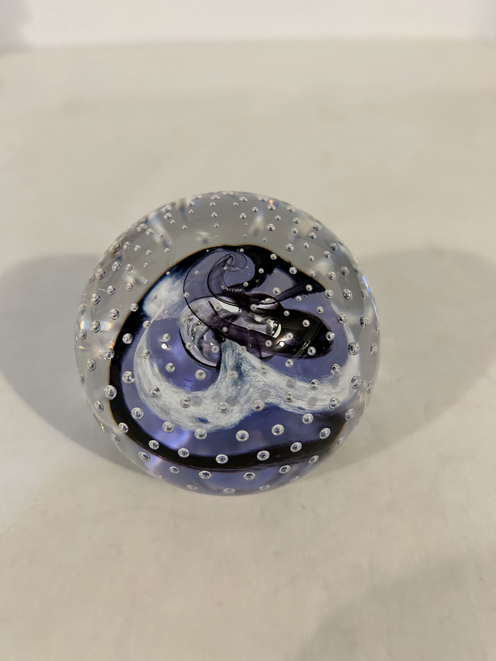 Vintage paper weight (1 of 4)