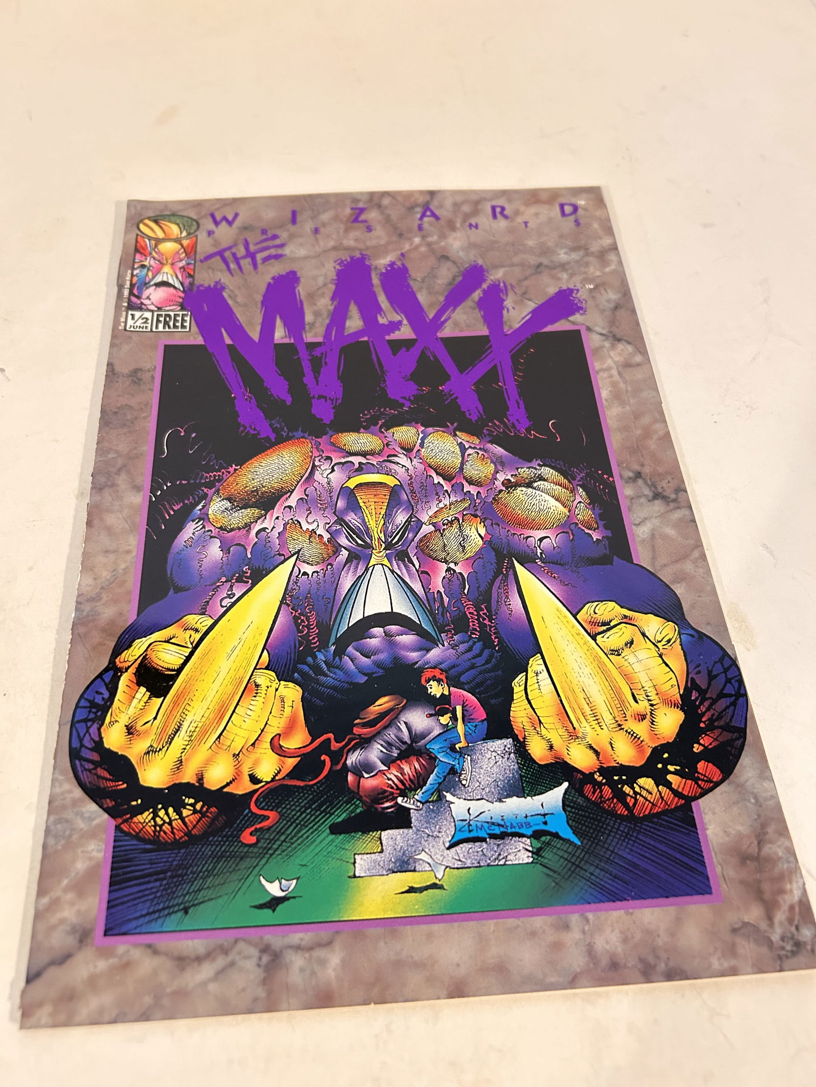 The Maxx 1/2 - 1st Wizard Mail-Away Exclusive 1993 Purple Foil comic (1 of 3)