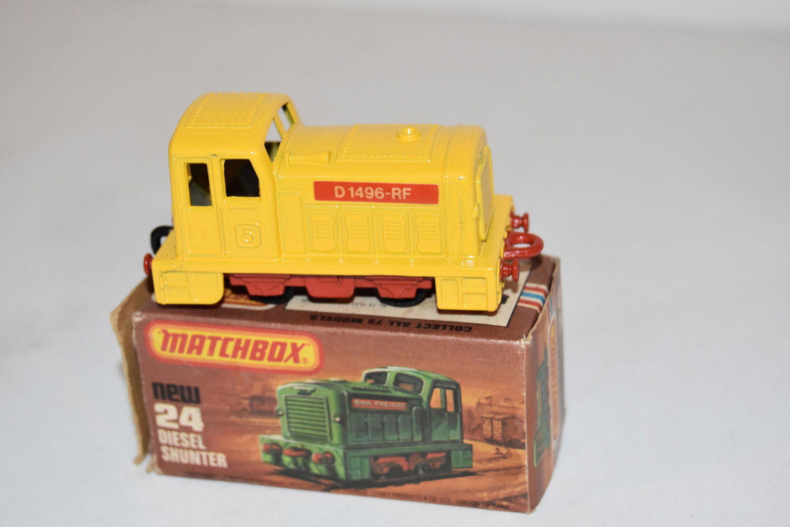 Vintage Match Box Car with box DIESEL SHUNTER #24: Vintage Match Box Car with box DIESEL SHUNTER #24 Please view all photos as they are part of the description and condition of this Item, Feel free to contact me with questions or picture requests! Use