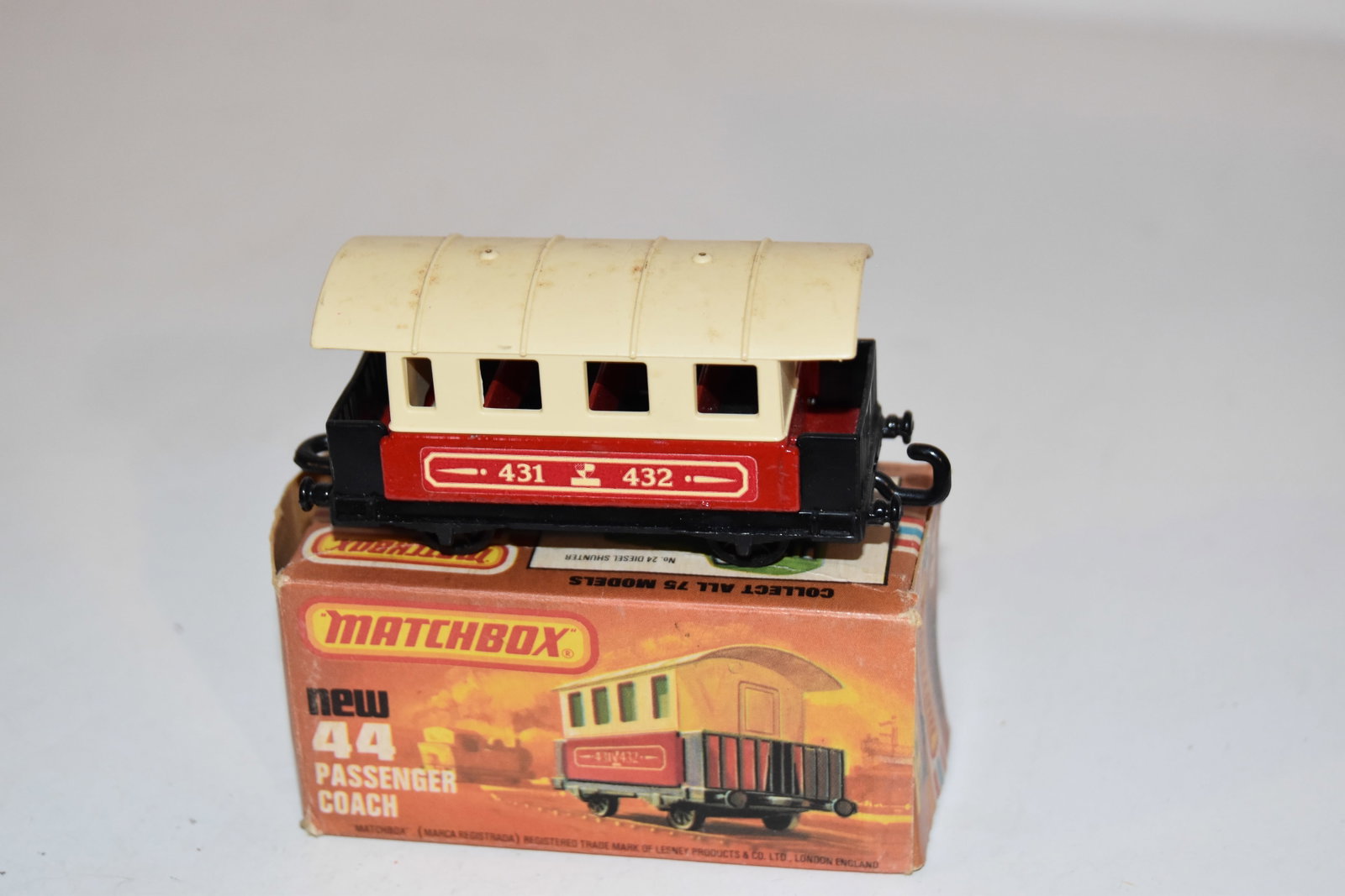 Vintage Match Box Car with box PASSENGER COACH #44: Vintage Match Box Car with box PASSENGER COACH #44 Please view all photos as they are part of the description and condition of this Item, Feel free to contact me with questions or picture requests! Us