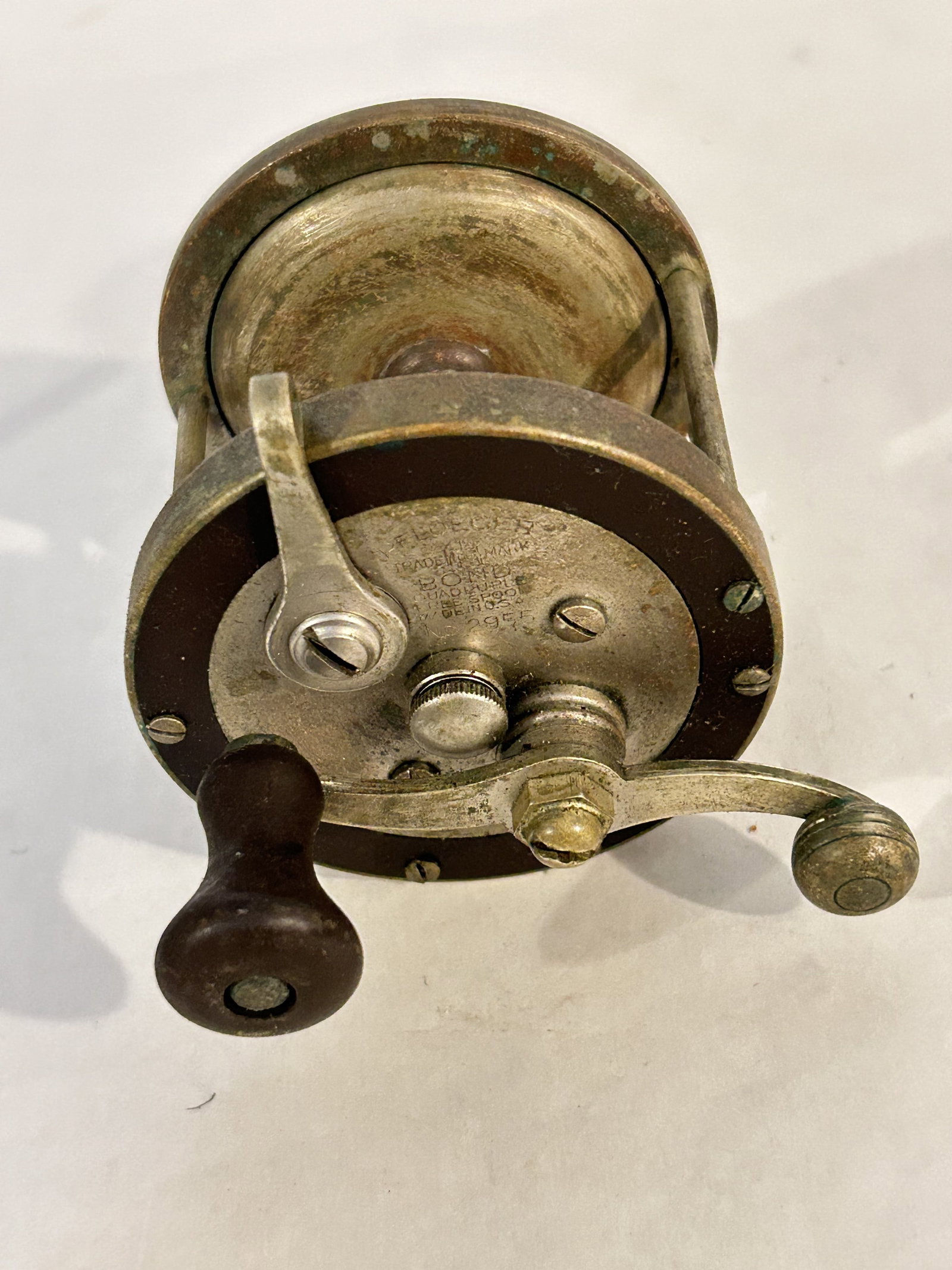 Vintage PFLUEGER Bond quadruple 2955 Fishing Reel: Vintage PFLUEGER Bond quadruple 2955 Fishing Reel Please view all photos as they are part of the description and condition of this Item, Feel free to contact me with questions or picture requests! Use