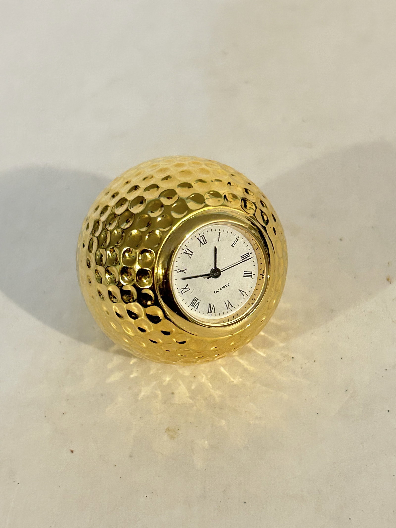 Vintage desk paper weight Golf Ball clock (1 of 5)