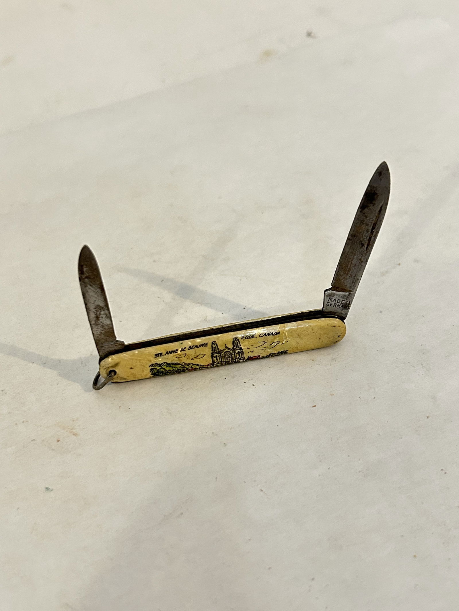 Vintage Germany Knife: Vintage Germany Knife Please view all photos as they are part of the description and condition of this Item, Feel free to contact me with questions or picture requests! Used Item AS IS