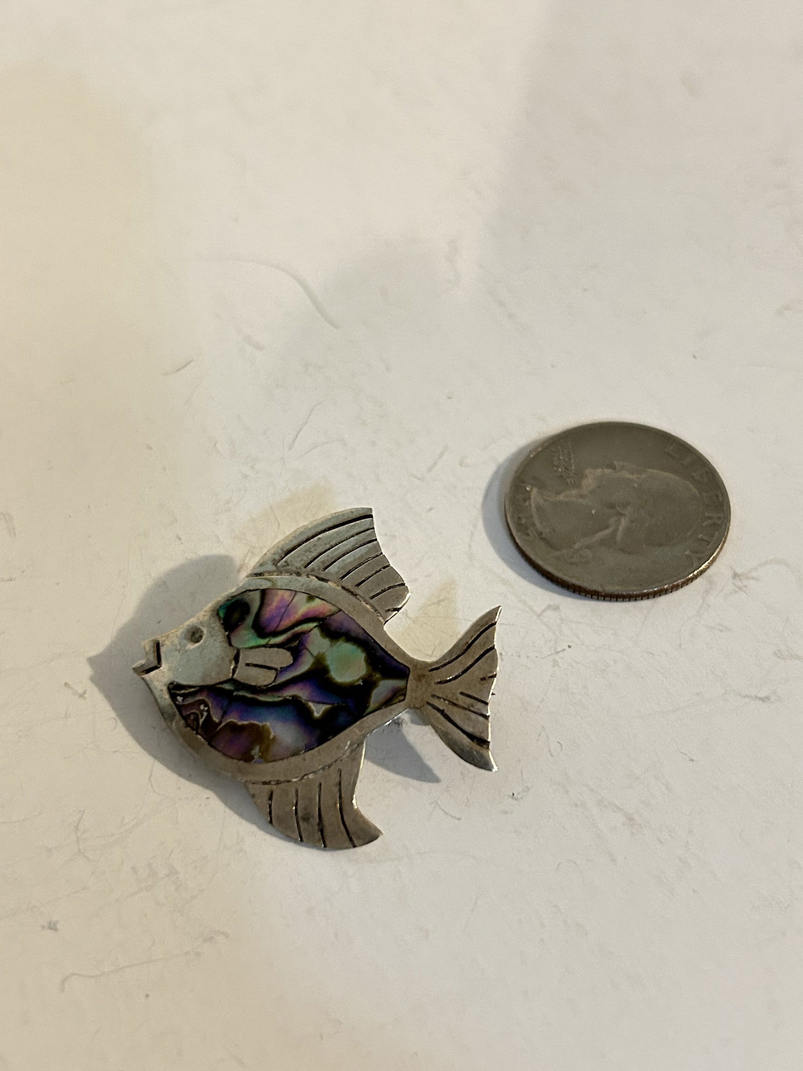 Vintage Mexico 925 Abalone Shell Inlay Fish Pin Brooch (1 of 4)