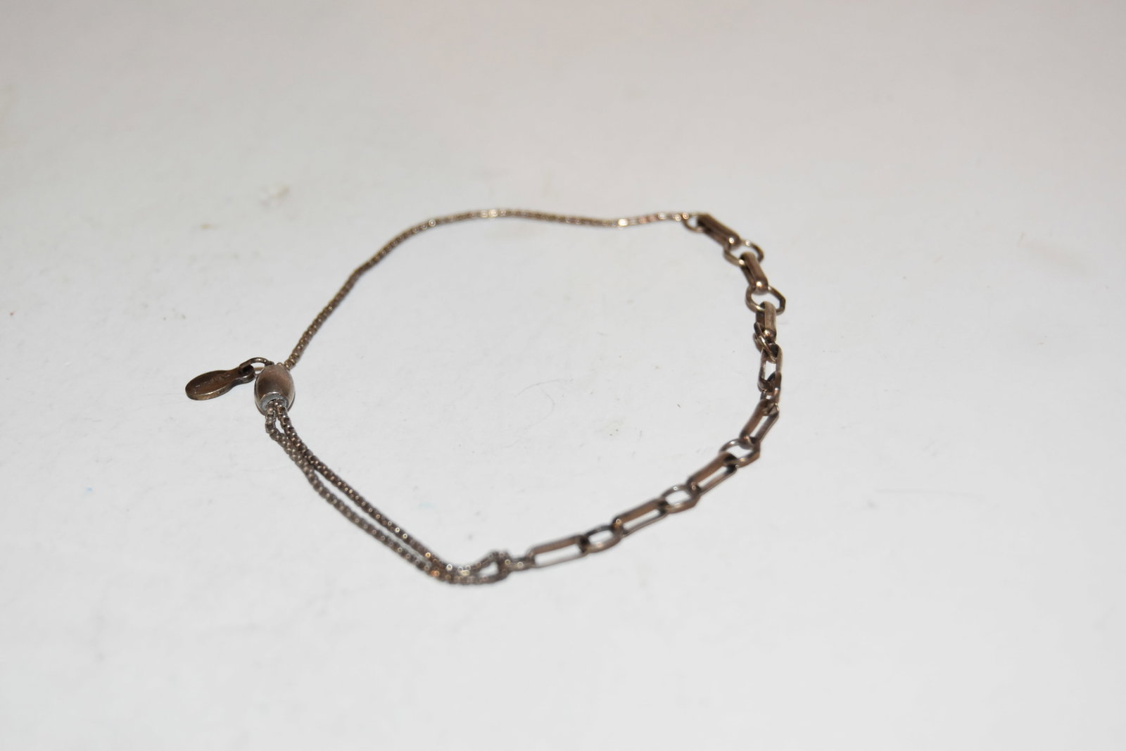 Alex And Ani Sterling Silver Pull Chain Bracelet 8": Alex And Ani Sterling Silver Pull Chain Bracelet 8" Please view all photos as they are part of the description and condition of this Item, Feel free to contact me with questions or picture requests! U