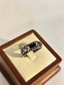 Vintage Sterling Silver marcasite onyx Ring sz 8