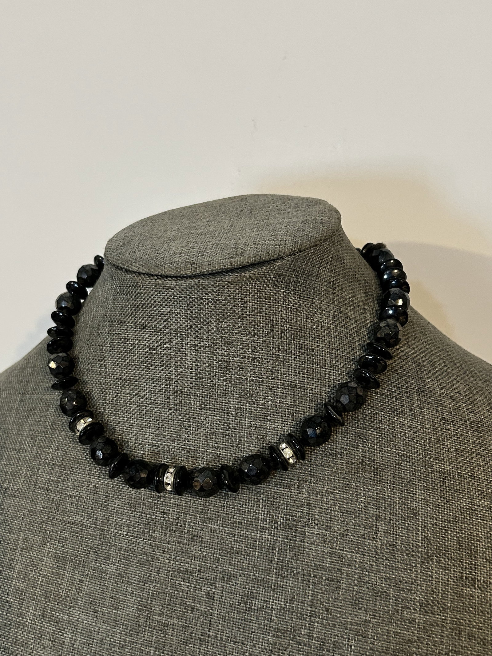 Vintage Beaded Western Germany Onyx Necklace: Vintage Beaded Western Germany Onyx Necklace Please view all photos as they are part of the description and condition of this Item, Feel free to contact me with questions or picture requests! Used Ite