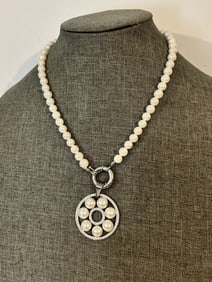 Vintage white Beaded rhinestone pendant Necklace