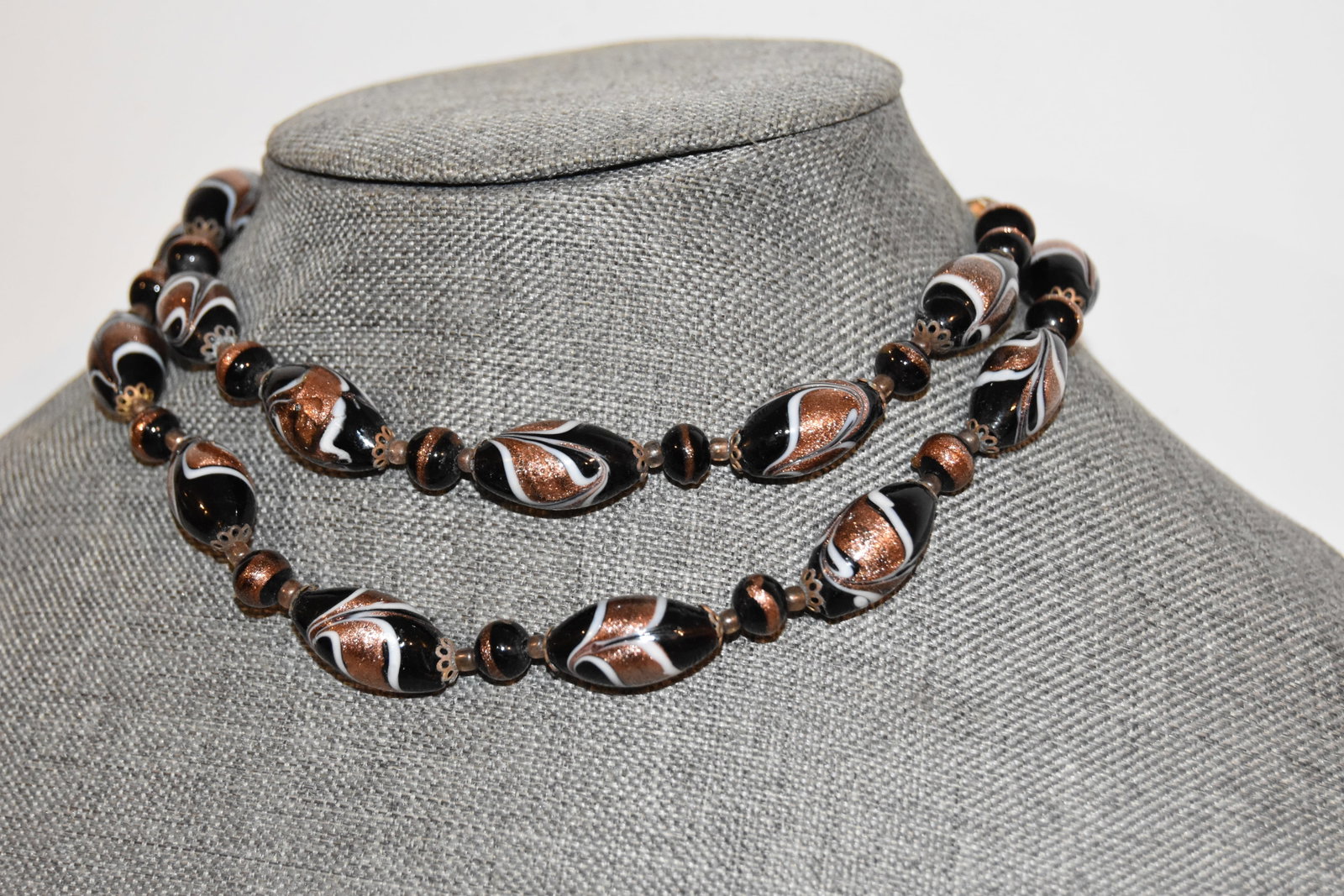 Murano Glass Necklace Black Swirl Copper Fleck Venetian: Murano Glass Necklace Black Swirl Copper Fleck Venetian Please view all photos as they are part of the description and condition of this Item, Feel free to contact me with questions or picture request