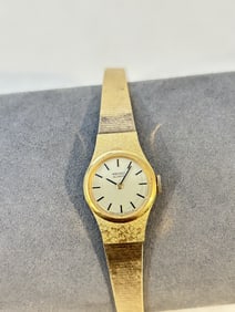 Vintage Seiko Ladies Petite 1400 Quartz Watch Gold Tone works great