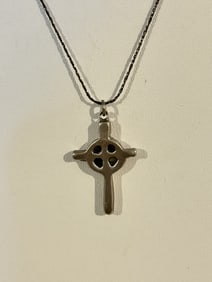 Vintage Sterling Silver cross pendant Necklace 20"