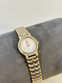 Vintage Womens Seiko SX V401 Watch White Dial Gold Tone works great!!!