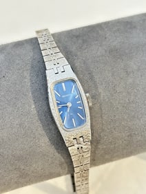 Seiko Women's Wind-Up Watch 1520-3629 Silver-Tone works great!!!