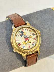 LORUS Vintage Disney Mickey Mouse World Flags Musical Watch V421 works great!!!