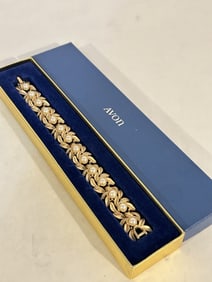 Vintage 1971 Avon Bracelet Brushed Gold Tone Faux Pearl New In Box