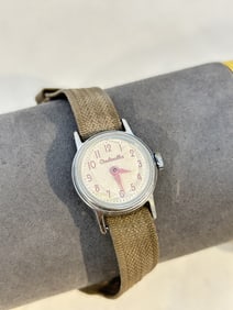 Vintage U.S. Time Cinderella Watch Women Silver Tone Leather Band Manual Wind works great!!!