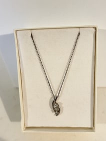 Vintage Sterling Silver pendant Necklace sz 19"