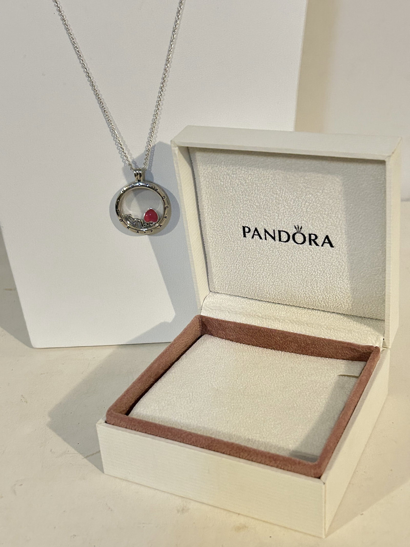 Pandora Floating Charm Sparkling Hearts Locket Keepsake Necklace Sterling 30": Pandora Floating Charm Sparkling Hearts Locket Keepsake Necklace Sterling 30" Please view all photos as they are part of the description and condition of this Item, Feel free to contact me with questi