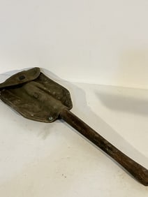 Vintage WW2 Case & Shovel 1944 L Dumas MFG CO.