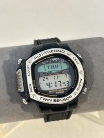 RARE Vintage CASIO Digital Men Watch Twin Sensor Alti-Thermo-6100 950 JAPAN works great!!!