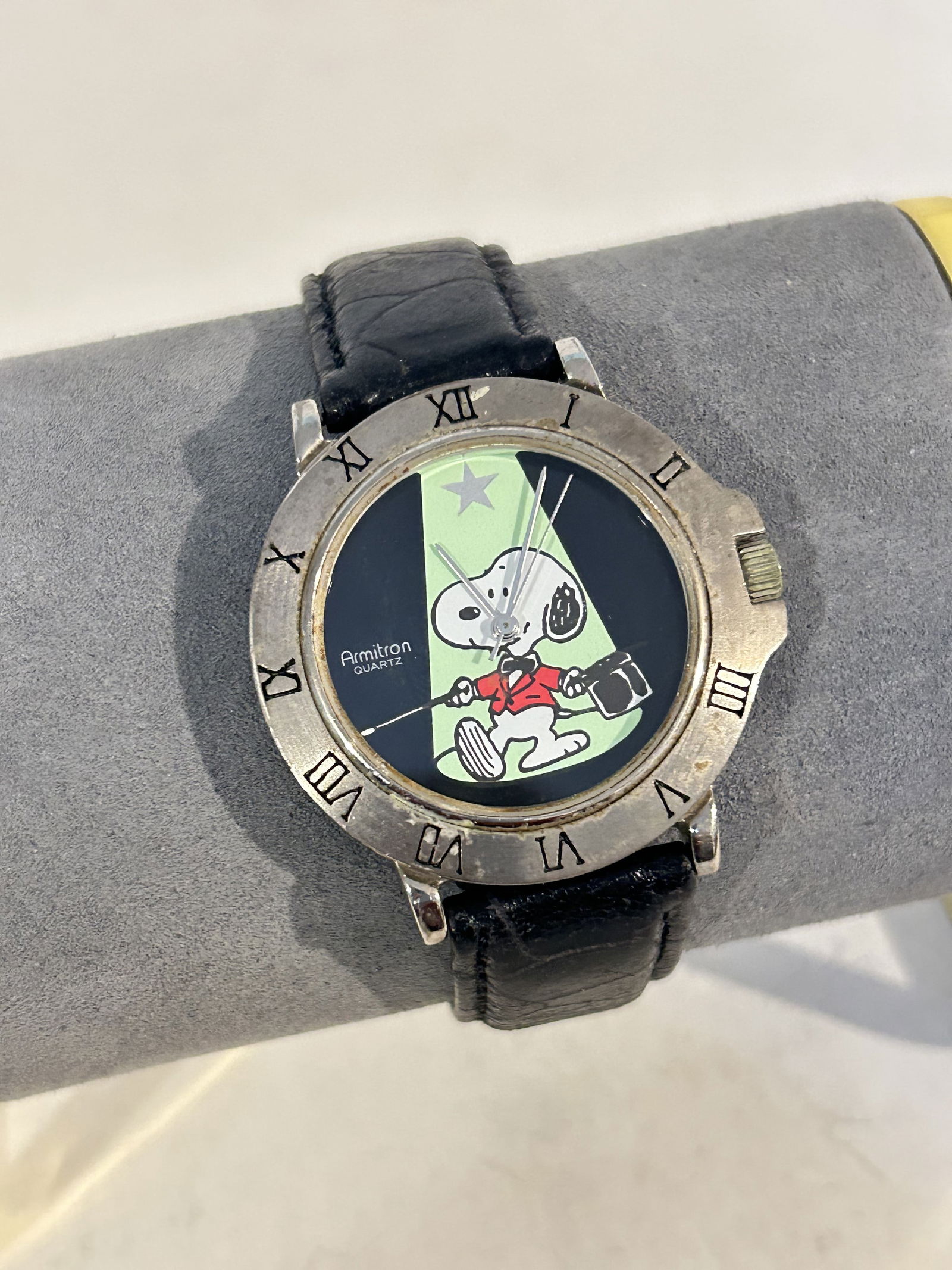 Vintage Armitron SNOOPY (Magician) Watch works great!!! (1 of 5)