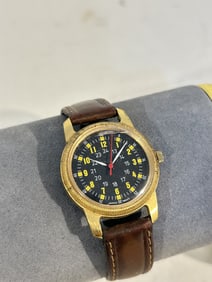 Vintage Japan quartz Watch needs battery
