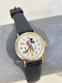 Vintage Walt Disney Mickey Mouse Wrist Watch 112S by Bradley works great!!!! Light scratches