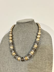 Vintage Old graduating Beaded Necklace 20"