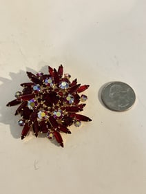 Vintage Rhinestone Brooch unmarked high quallity brooch 2 1/4"