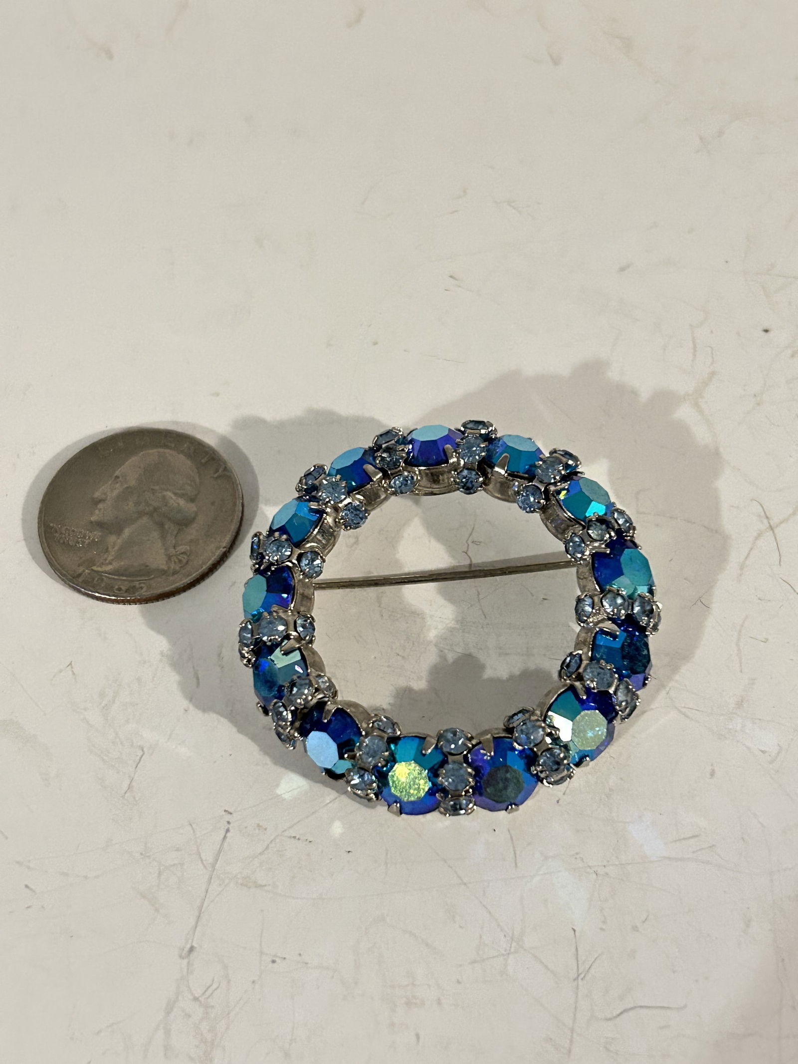 VTG Vintage 1950s WARNER Blue & Green Rhinestone Brooch 1 3/4" (1 of 5)