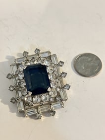 Vintage Rhinestone Brooch unmarked high quallity brooch 2 3/8"