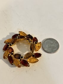 Vintage Rhinestone wreath Brooch 2 1/8"
