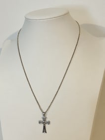 Vintage Sterling Silver cross pendant Necklace 20"