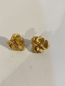 Vintage Avon Flower Gold Tone Earrings