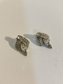Vintage rhinestone clip on Earrings