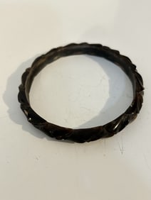 Vintage carved bakalite Bracelet 7"