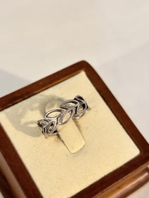 Vintage Sterling Silver wreath Ring sz 7
