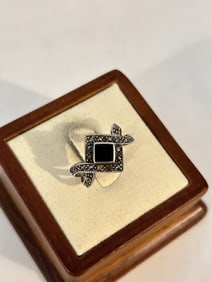 Vintage Sterling Silver onyx marcasite Ring sz 8