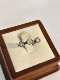 Vintage Sterling Silver rhinestone Ring sz 7