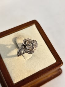 Vintage Sterling Silver flower rose Ring sz 7