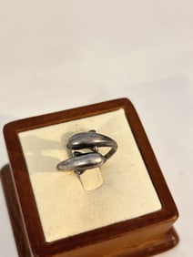 Vintage Sterling Silver dolphine Ring sz 6