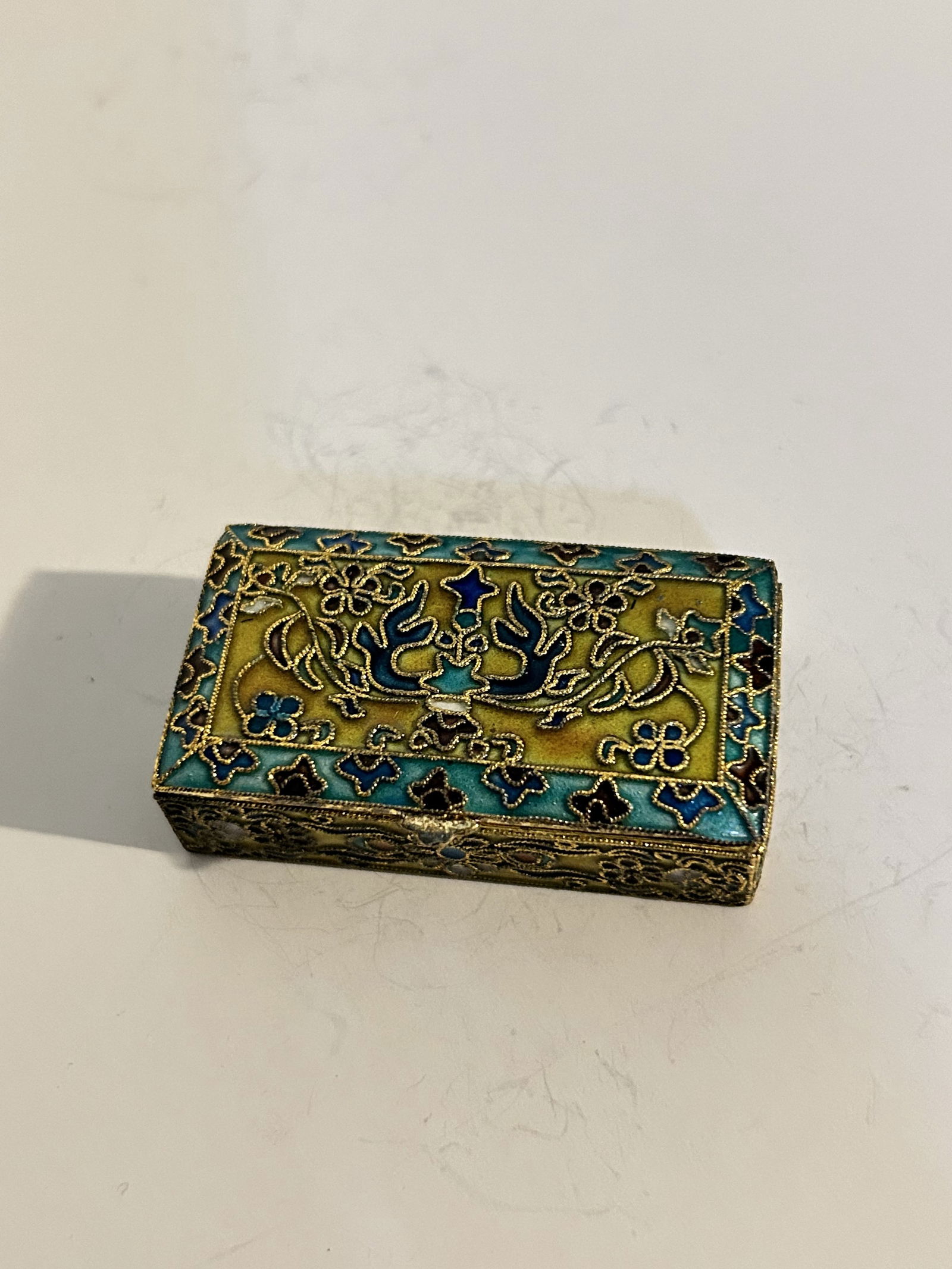 Cloisonne Enamel Miniature Floral Pill Snuff Trinket Box 2" x 1 1/8" (1 of 5)