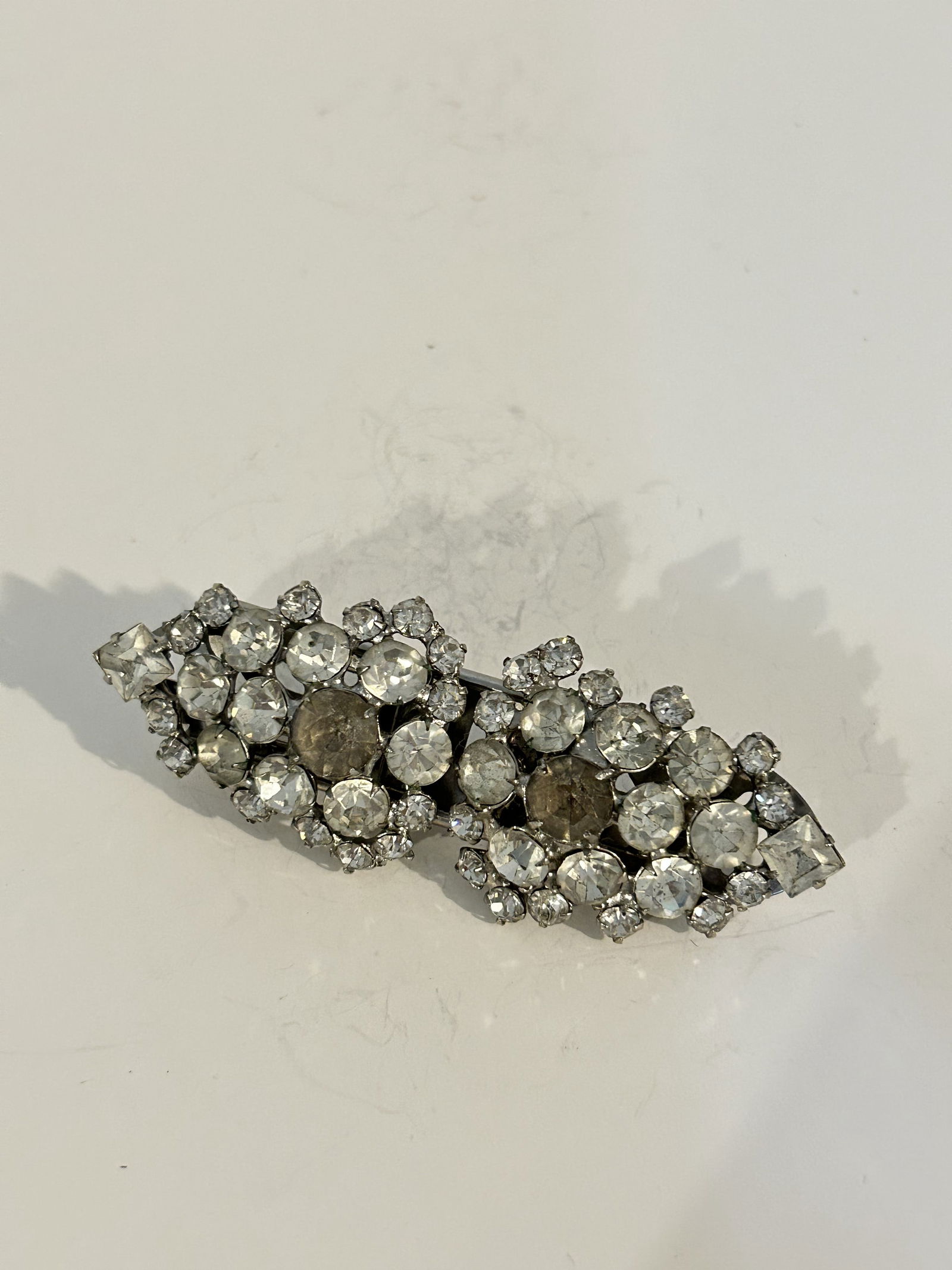 Vintage Rhodium Plated Sparkly Rhinestone Art Deco Duette Brooch Dress Shoe Clips (1 of 4)